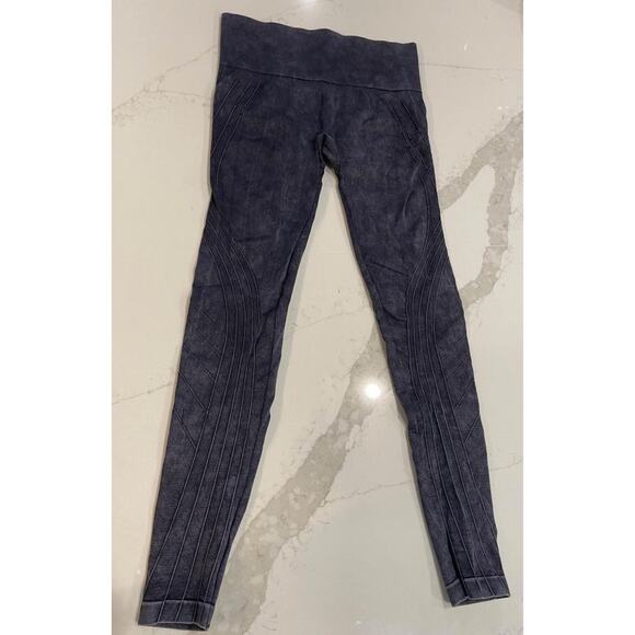 MTA Sports Set of 2 Seamless Moto Stretch Leggings Size Women's Medium Gray - Picture 5 of 10